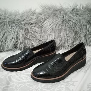 Clark's Women's Sharon Folly Black Alligator Pattern Slip On Loafers 9 W